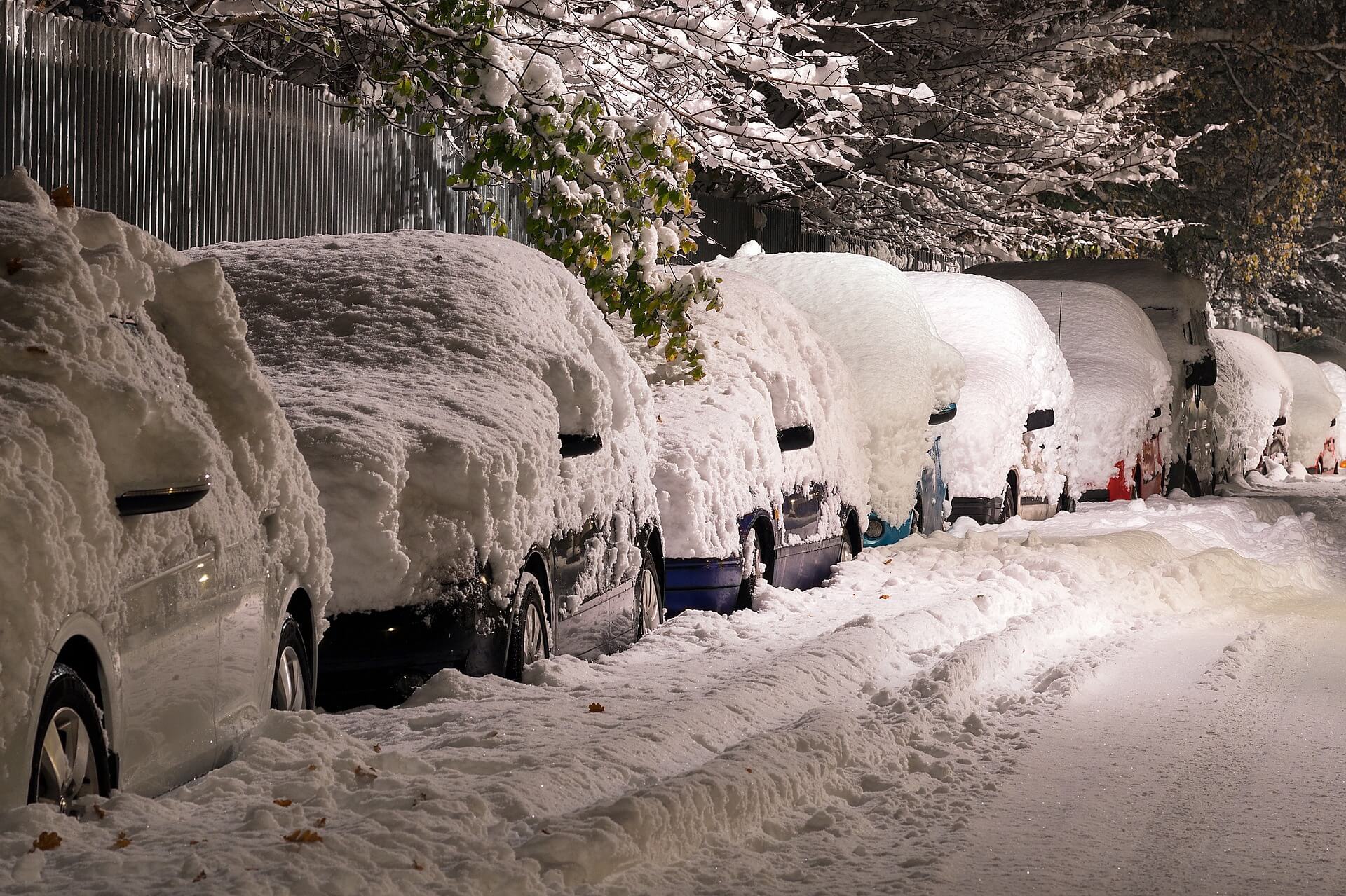寒い冬になると気を付けたい積雪対策！1